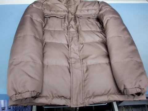 ダウンジャケットのしみ抜き（料金7,000円※クリーニング込み）『全体に