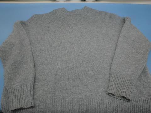 ウールセーターのしみ抜き（料金3,000円※クリーニング込み）『全体に